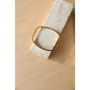Rae: Square Bangle 18k Gold PVD