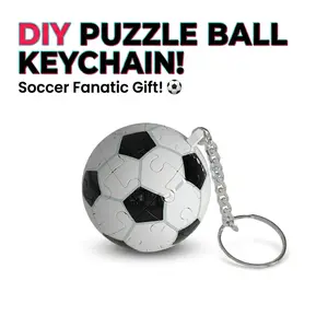 3D Football Puzzle Keychain – Creative DIY Soccer Ball Key Holder, Fun Mini Puzzle Accessory, Perfect Gift for Football Fans & Home Decor