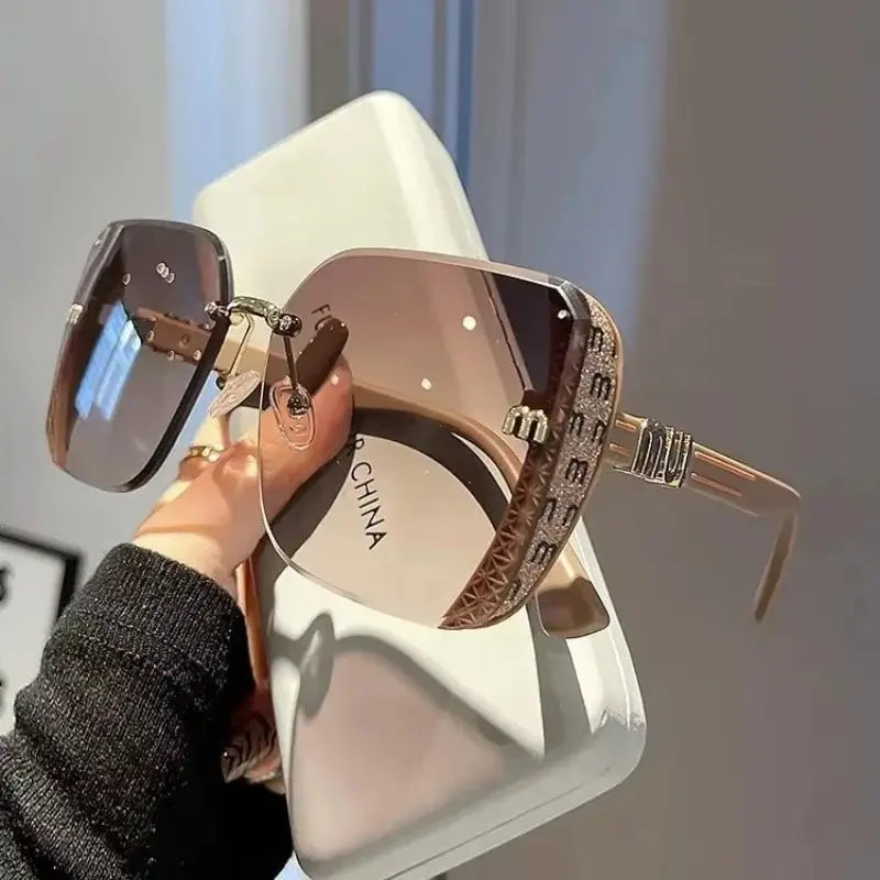 New Fashion Cool Sunglasses Women Men Luxury Brand Letters  Vintage Rimless Sun Glasses Ladies Gafas UV400