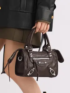 Y2K Messenger Bag Women Punk Cross Gothic Emo Dark Leather Tote Bag Crossbody Bag Y2K Accessories Bag Goth Bag Fashionable Unique Bags