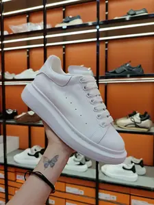 Stylish look, comfortable shoes