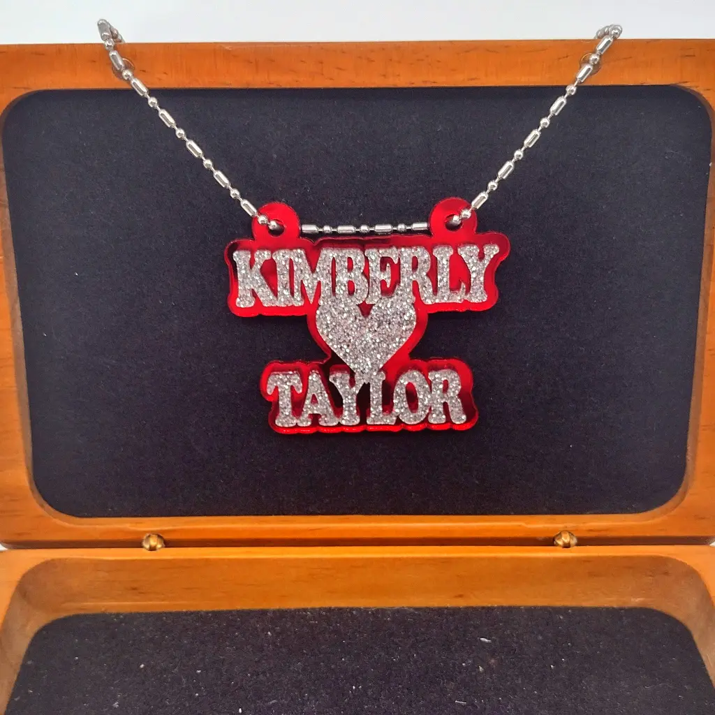 Custom Couples Name Necklace with Heart – Personalized Glitter Acrylic Name Pendant, Matching Gift for Him & Her, Romantic Jewelry for Anniversary or Valentine’s Day