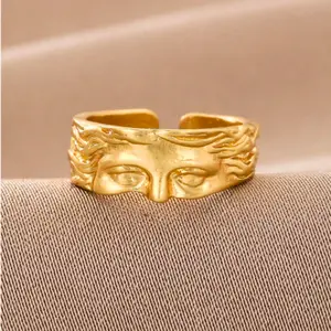 Trendy Venus Ring – Artistic Half-Face Design for Men & Women, A Must-Have for Fashion Lovers and Couples