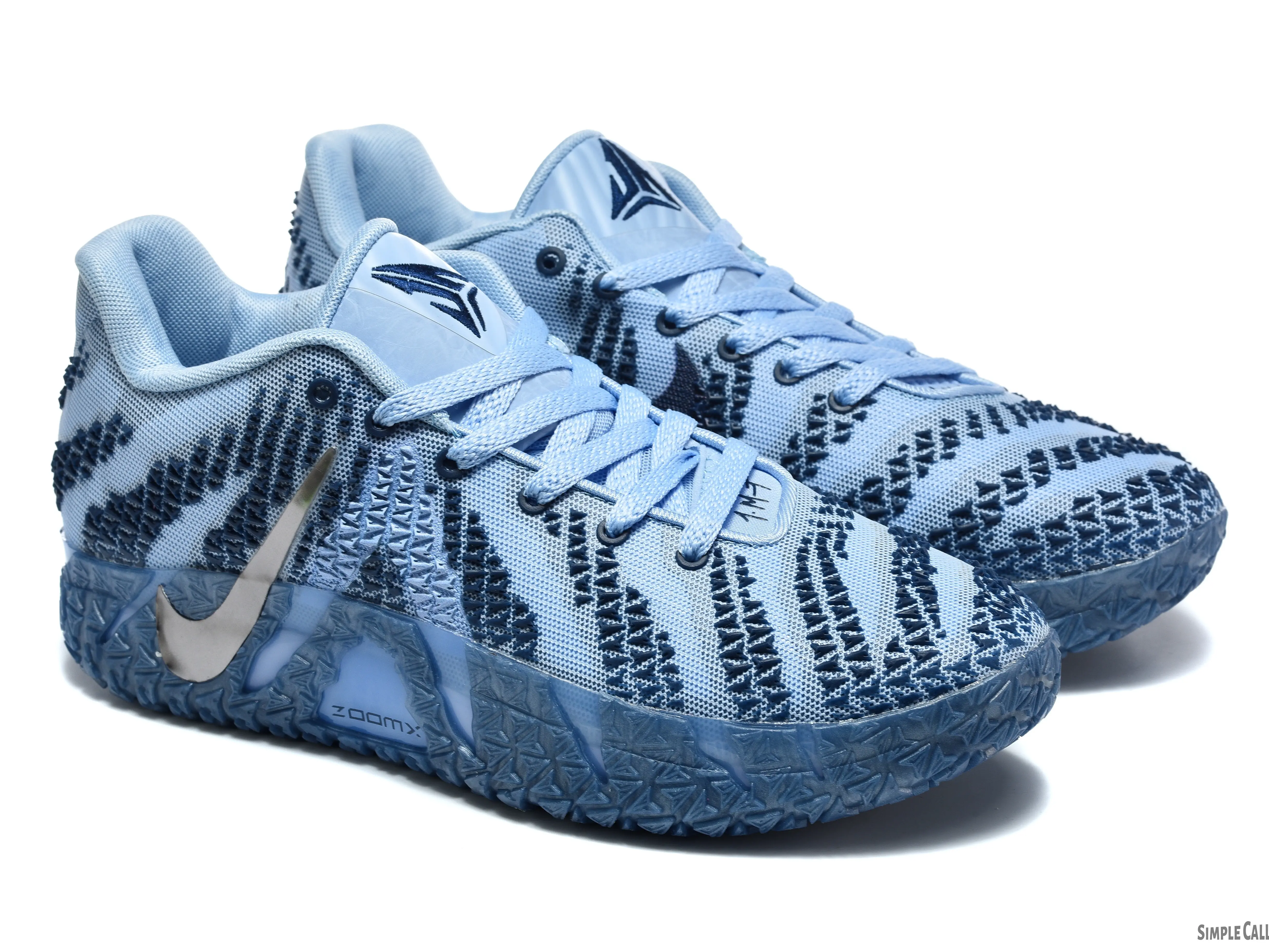 Light Navy Striped Low-top Basketball Sneakers, textured embossed mesh upper, translucent blue geometric anti-slip outsole. Ideal for indoor basketball contests, refreshing cool-toned street styling