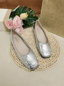 New High-End Silver Color Stone Pattern Square Toe Women's Flat Shoes, Soft Sole Low Top Comfortable, Casual All Seasons Footwear