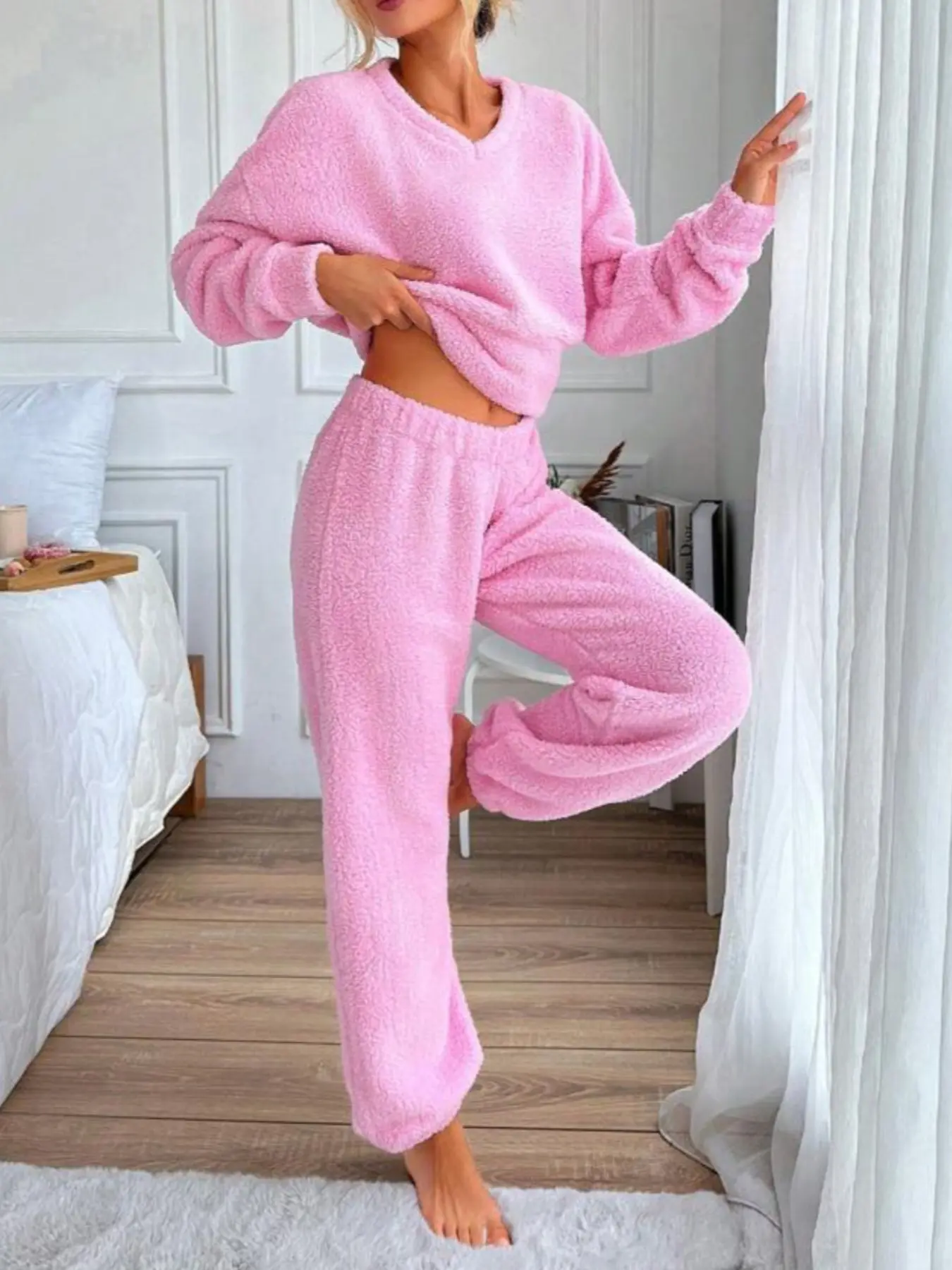 Women's Plush Pajama Set, V-Neck Casual Home Wear Loungewear, Warm Autumn Winter, Comfortable Two-Piece Sleepwear for Ladies, Homewear