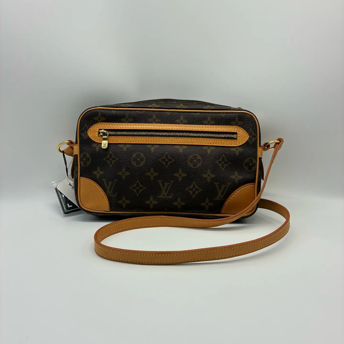 Pre-owned Louis Vuitton Classic Monogram Vintage Camera Bag Purse, Crossbody Shoulder Purses