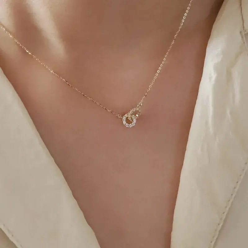 S925 Sterling Silver Twilight Halo Pendant Necklace for Women - Fashion Accessory