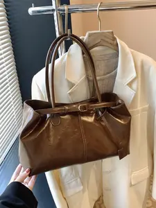 High end retro light luxury large capacity tote bag, adjustable strap bag design, simple, fashionable, personalized, exquisite and popular shoulder bag, Handbag Shoulder Purse, suitable for daily commuting, gatherings, and socializing