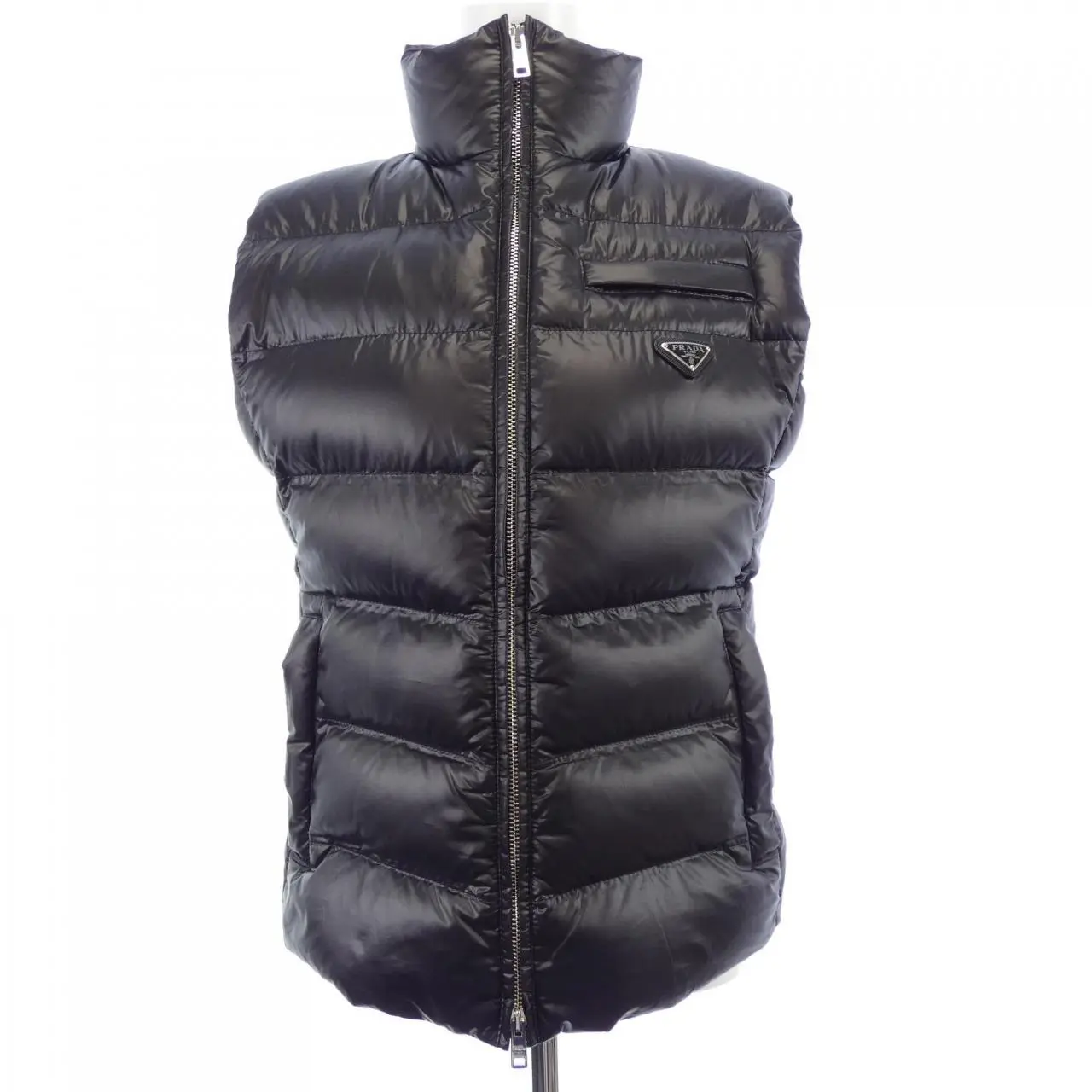 Pre-owned PRADA Nylon Small Leather Goods Down Vest