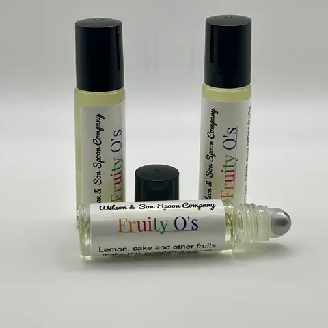 Wilson & Son Spoon Company Fruity O's Vegan Scented Almond Body Oil - Unisex Roll-On Liquid, Convenient 10 ml/0.34 fl oz Travel-Size Bottle, Easy Application, Long-Lasting Sweet Fruit Scent, Ideal for Daily Use & On-The-Go Touch-Ups
