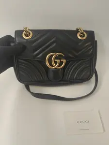 Pre-owned GUCCI Leather Shoulder Bags Marmont Black and Gold 22(Z) 【BF 12Z】