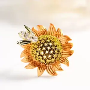 LisiZen Sunflower & Bee Brooch Women – Japanese-Korean Style Fashion Pin, Creative Spring Design, Chic Outfit Decoration Accessory DZSP1466