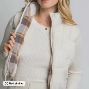 Reversible Cropped Puffer Vest in Brown with Plaid Detail and Zipper Closure for Women