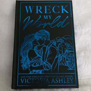 Wreck My World Special Edition with blue foil and printed edges