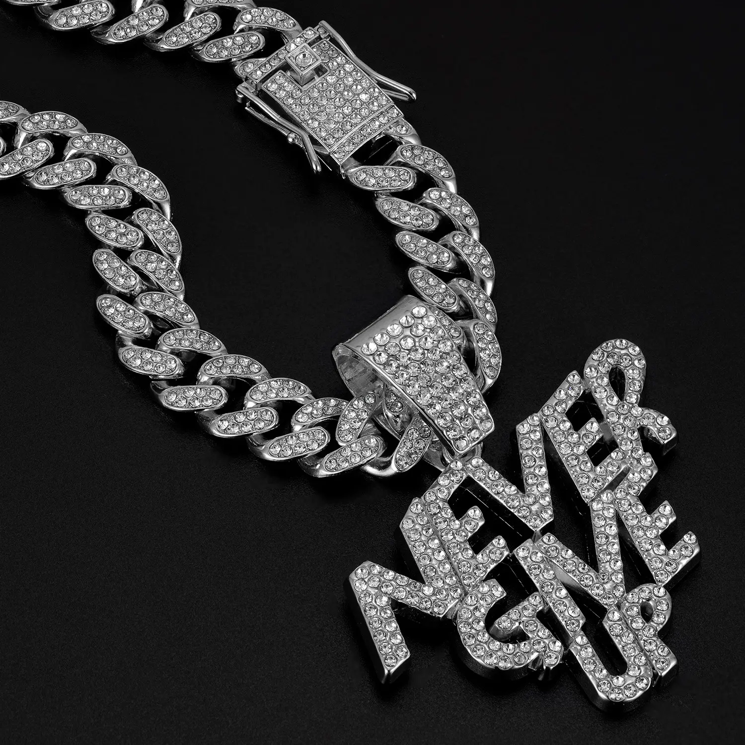 Never give up pendant necklace, exaggerated letter pendant, fashion charm necklace, hip hop rapper pendant, Cuban chain hip hop necklace, personality fashion accessories, unisex