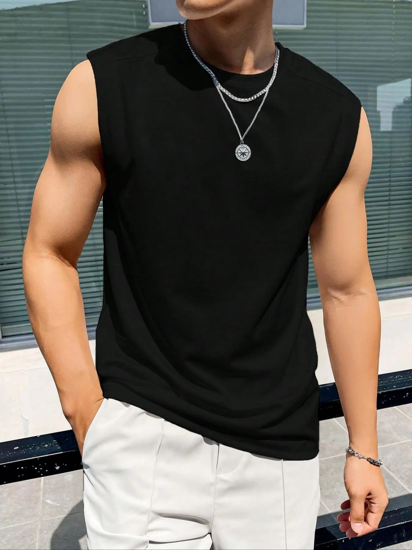 Men's Plain Crew Neck Tank Top, Regular Fit Sleeveless Top for Summer, Men's Daily Wear Casual Streetwear Top