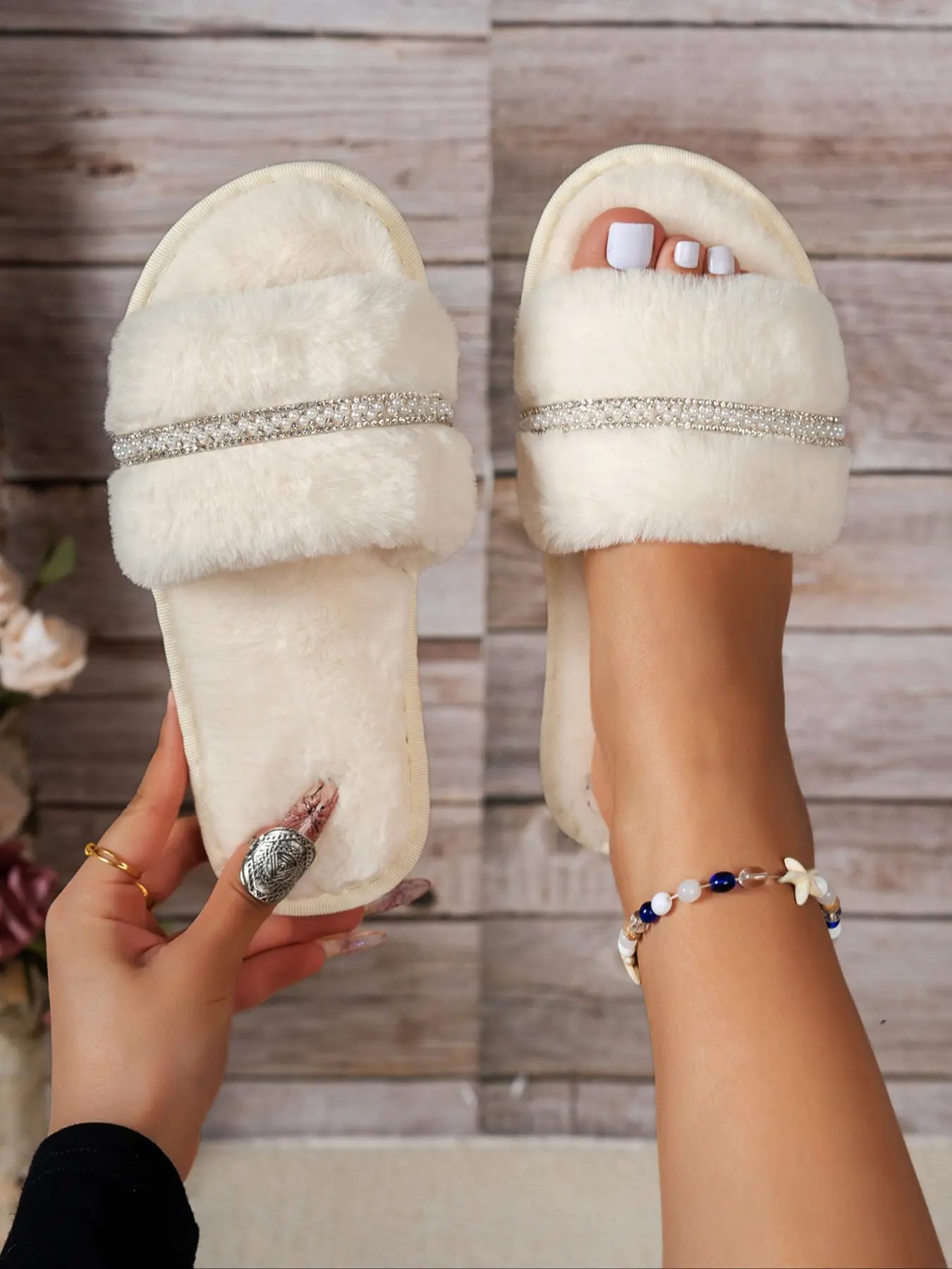 Women Rhinestone Fuzzy Open Toe Slides Bridal Wedding House Slippers Cozy Faux Fur Indoor Outdoor Non‑Slip Flat Sandals Bride Bridesmaid Getting Ready Shoes