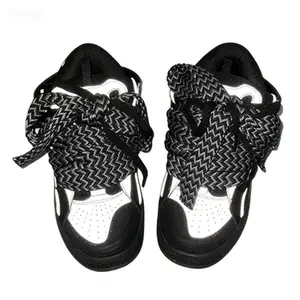 Spring 2026 new arrivals BlackWhiteMixedColorsCoupleCasualSneakersNovellyReflectiveThickSoleLace-UpWalkingShoesBreathableWomenMenShoesTrainingRunnerRunningTrainerFootwearClosedblackshoes Athletic Boy