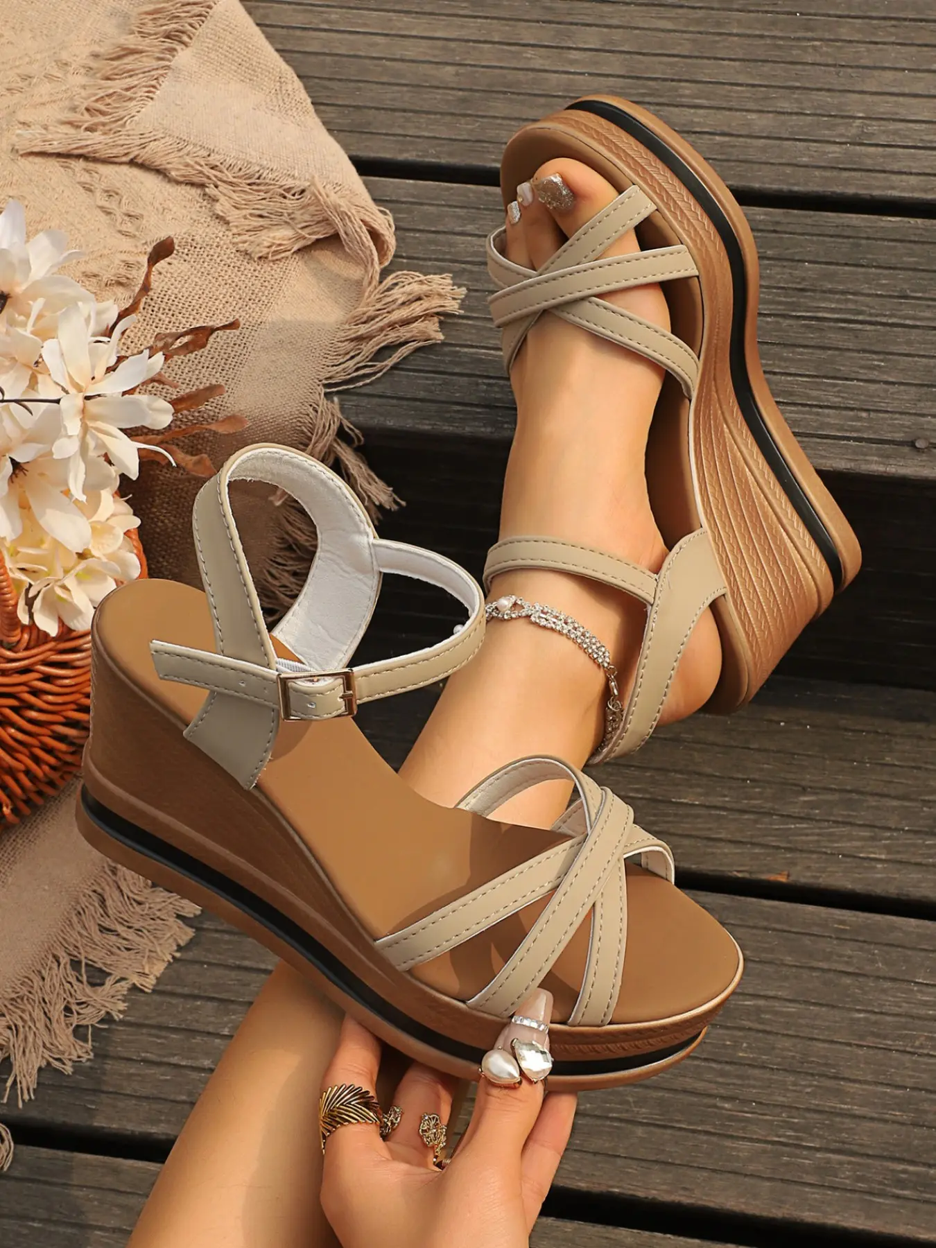 Women's Summer Fashion Casual High Heel Sandals, Anti-Slip Thick Sole Elevator Shoes, PU Upper Material, Less Than Ankle Height