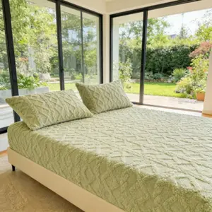 Deep Pocket Diamond Pattern Bedding Set, Soft Breathable Fabric, King Queen Size, Includes Sheet and Pillowcases
