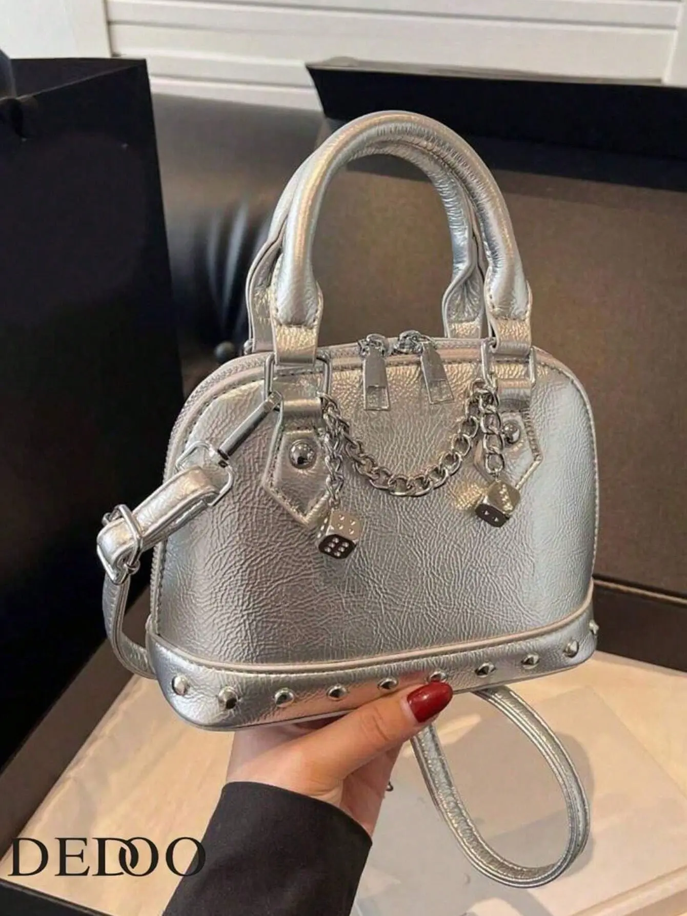 Fashion Silver PU Material Rivet Chain Decor Crossbody Shoulder Bag with Adjustable Strap, Women Y2K Punk Style Mini Handbag Shell Bag, Shoulder Clutch Purse, Millennium Aesthetic, Dance Party Accessory