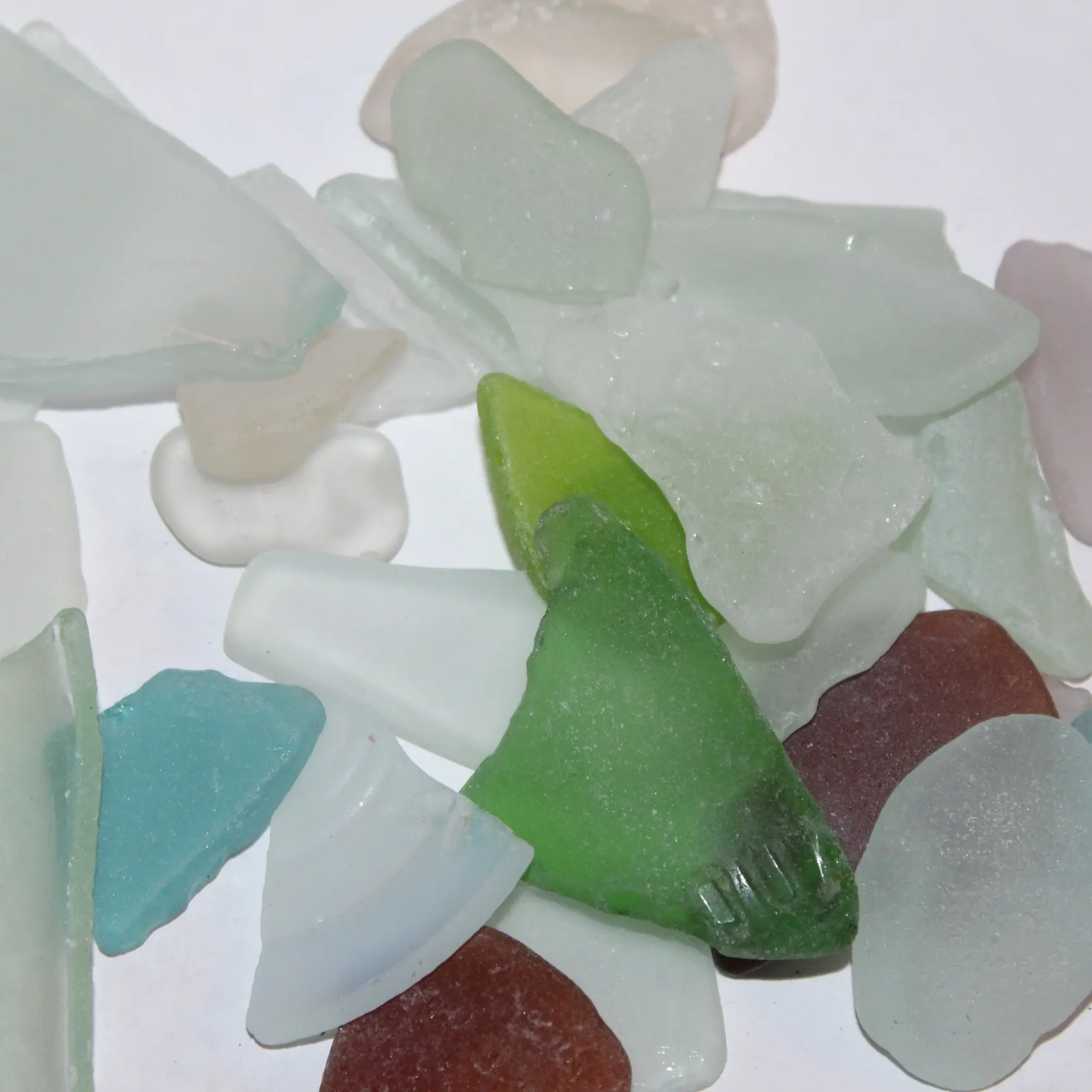 Ocean Tumbled Sea Glass from Monterey Bay, Assorted Colors, Med-Large Size, Mixed Grades, Best used for windChimes or Dream Catchers (Thin) 20-25 peices