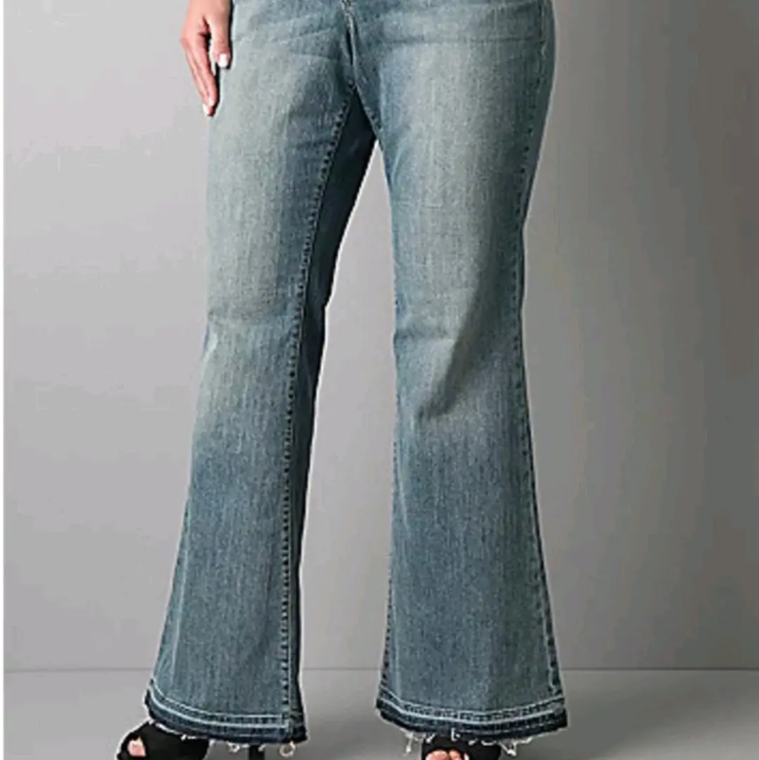 New Lane Bryant Plus Size 26 Flared Jeans