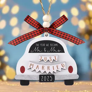 Just Married 2025 Wedding Car Decor, 2 Layer Carved Wooden Ornament, Anniversary Wedding Gifts, Creative Car Shape Wedding Ornament, Romantic First Christmas As Mr and Mrs, Christmas Tree Ornament Hanging Decor, Wedding Gifts for Newlyweds