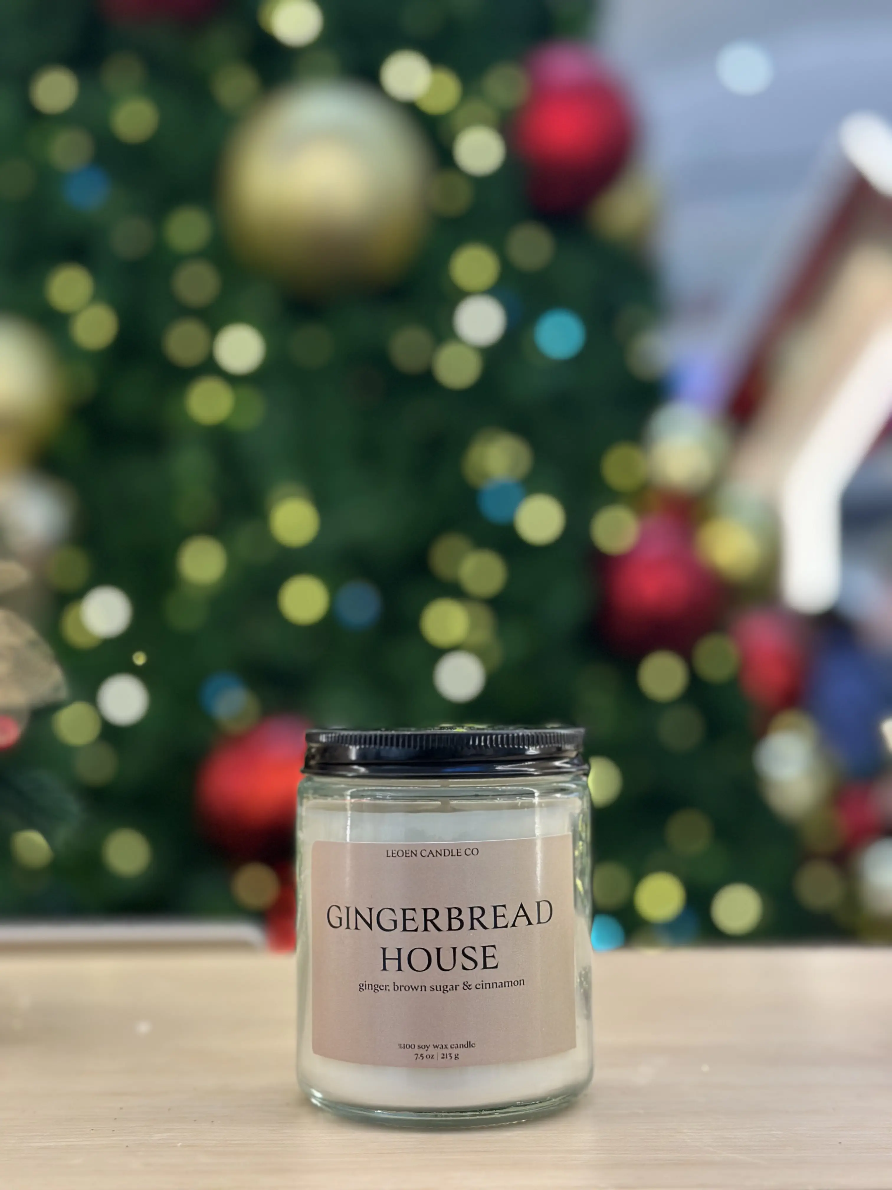 Gingerbread House Christmas Candle 7.5 oz Hand-Poured Soy Candle Holiday Home Decor Jar Candle for Christmas Gifts & Home Decor