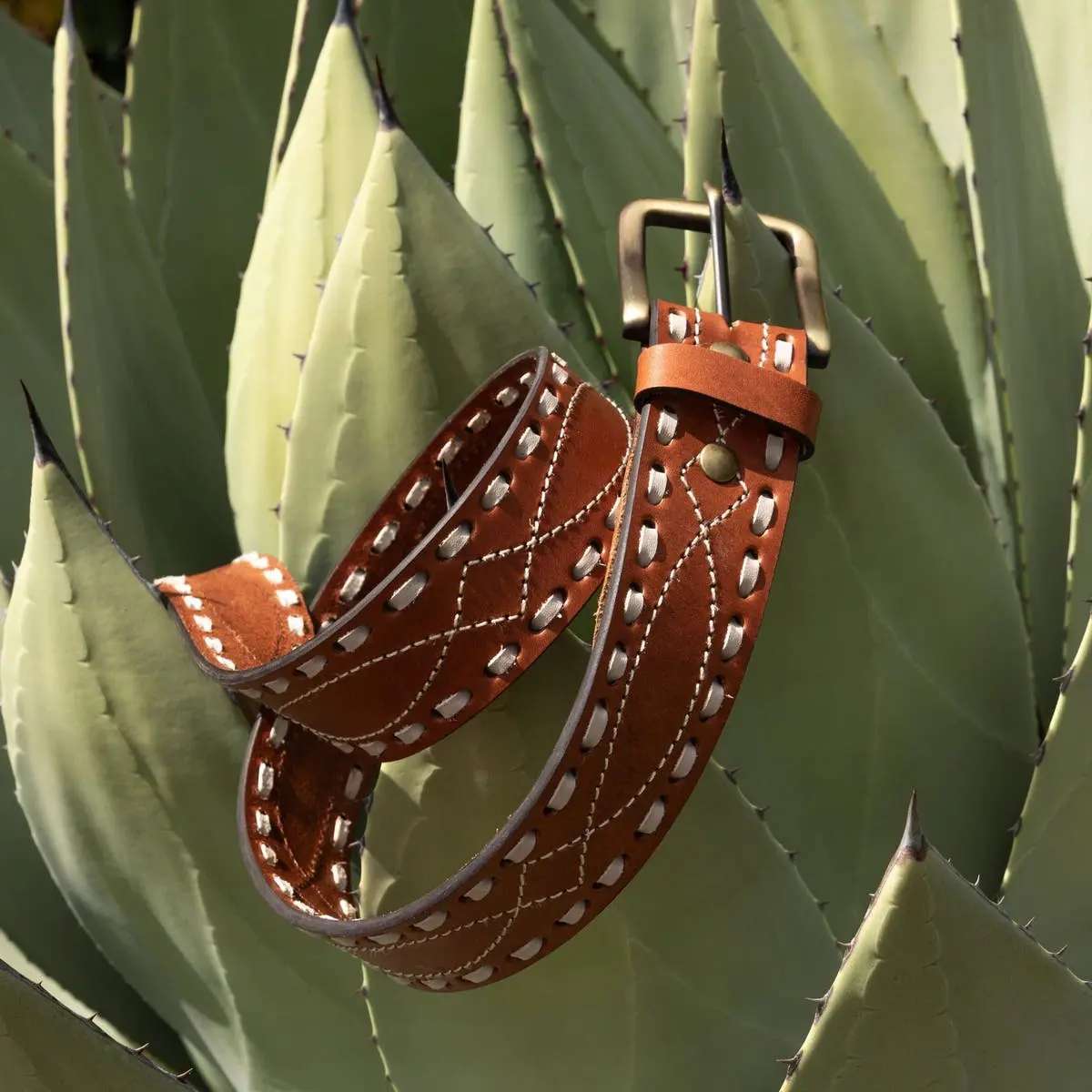 Women's Western Leather Belt - 1.5" Buckstitch Design, Embroidered Detail, Interchangeable Leather & Brass Buckle, Chicago Screws, Casual Cowboy Style, Extra Small, Western Belts, Cowboy Belts