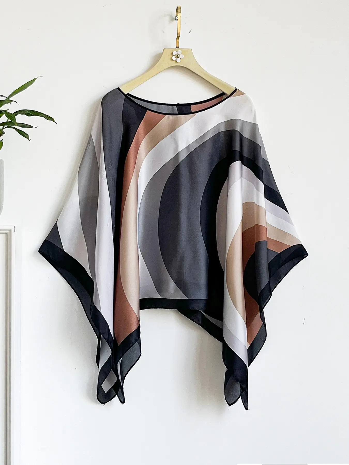 French Simple Luxurious Silk Feel Hooded Shawl, Casual Soft Shawl, Windproof Sandproof Soft Scarf Wrap, Fashionable Versatile Shawl, All Season Shawl for Stylish Silk Scarves