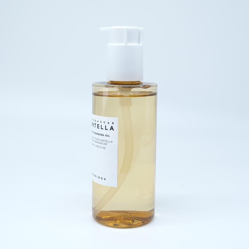 Skin1004 -  Madagascar Centella Light Cleansing Oil (200ml)