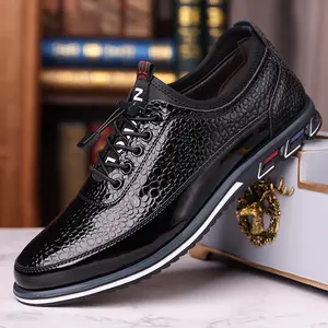 Men’s Slip-On Casual Shoes with Stretch Laces – Versatile Comfort for Work and Weekend Wear Men’s Slip-On Casual Shoes with Stretch Laces – Versatile Comfort for Work and Weekend Wear