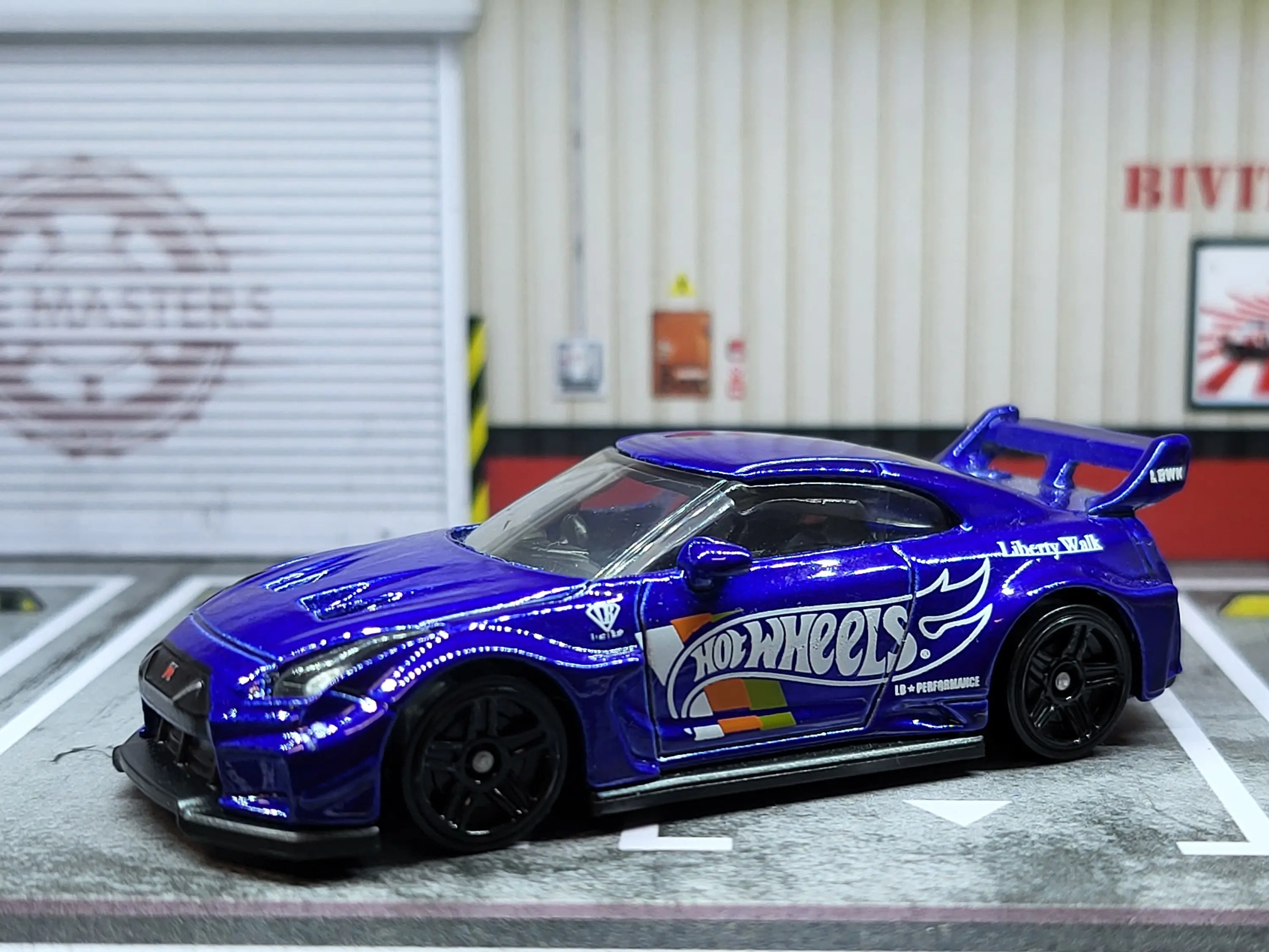 Hot Wheels Basic Diecast Toy Model Car - LB Silhouette Works GT Nissan 35GT-RR VER.2, Die-Cast Car Model Friction Vehicle, Diecast Toys, Model Cars