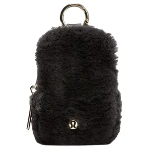 Lululemon Clippable Fleece Zippered Handbag for Men and Women – Minimalist Black with Gold Accents
