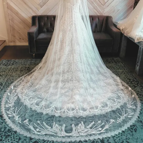 Horseshoe Wildflower with Lace Wedding Veil Charlotte Guernsey - Hand Drawn Equestrian Bridal Veil, Cathedral & Waltz Length, Lace Trim Floral Embroidery, Rustic Ranch Wedding, Horse Girl Bride, Heirloom Handmade Veil