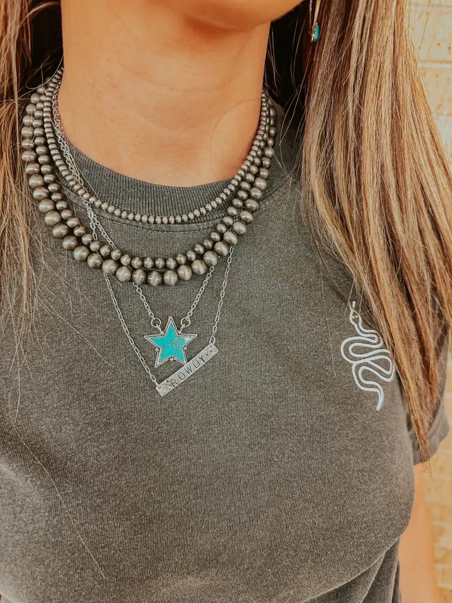 Western Elegance Star Shape Single Pendant Necklace with Turquoise, 18-Inch Antique Silver-Tone Finish, Affordable Fashion Versatile Costume Jewelry for Daily Wear or Rodeo Outfits, Turquoise Accent, Female