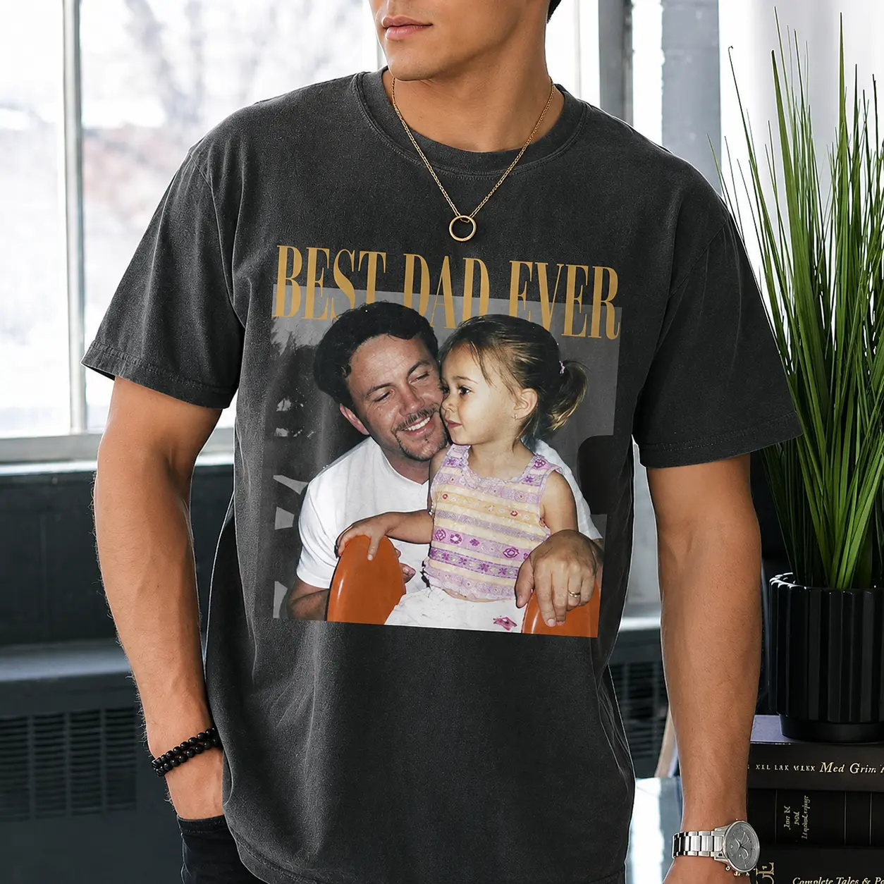 Custom Photo Best Dad Ever T-Shirt, Personalized Father’s Day Gift for Dad from Kids, Vintage Custom Picture Graphic Tee for Men, Personalized Family Memory Shirt, Oversized Dad Tee, Unique Photo Gift for Husband Papa Birthday Surprise