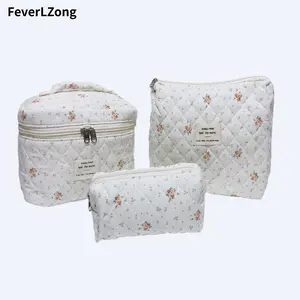 Floral Pattern Makeup Bag Set 3pcs Quilted Design for Travel and Storage Friendly Packaging multifunctional organizer
