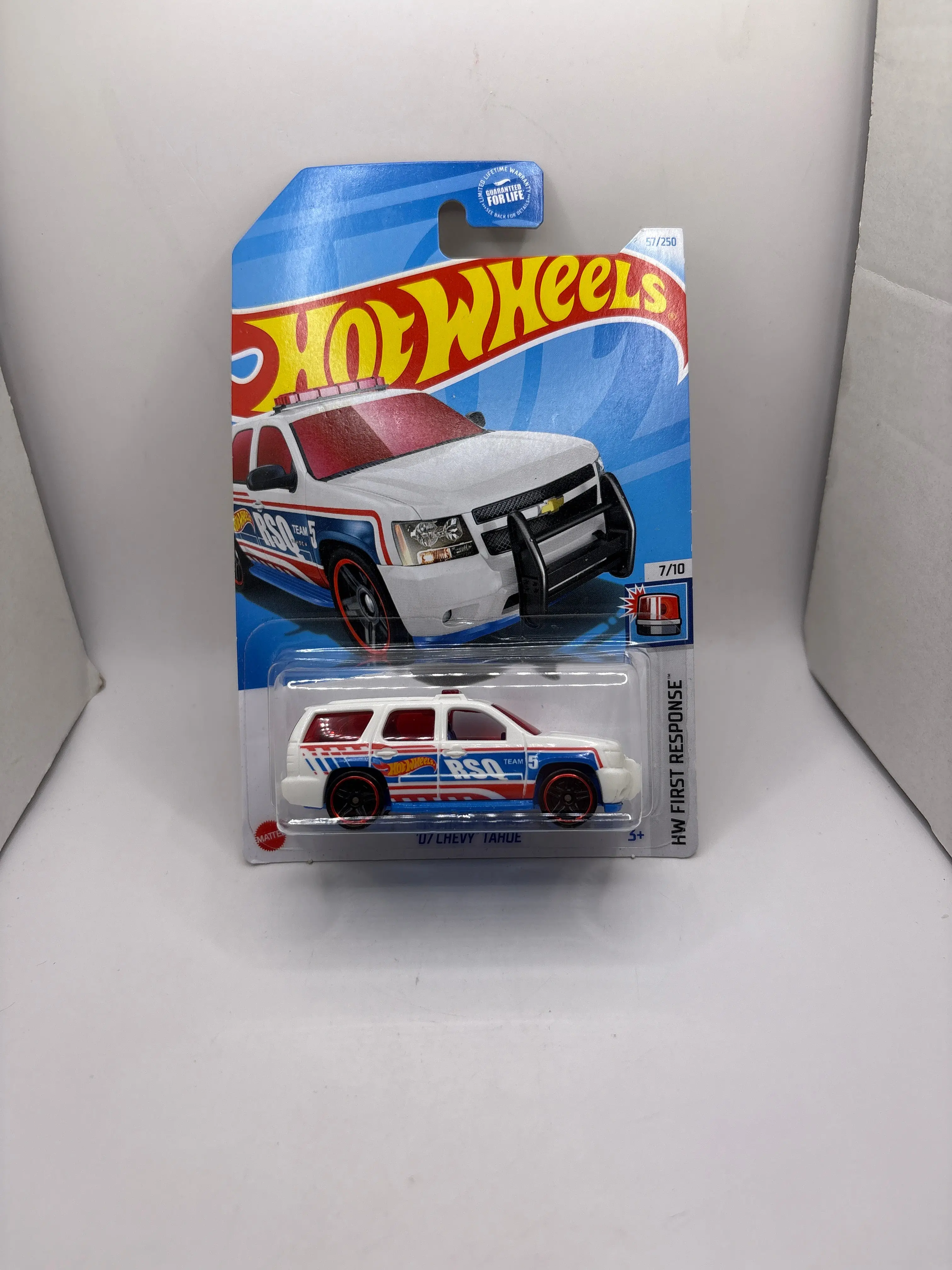 Hot Wheels 07 Chevy Tahoe Diecast