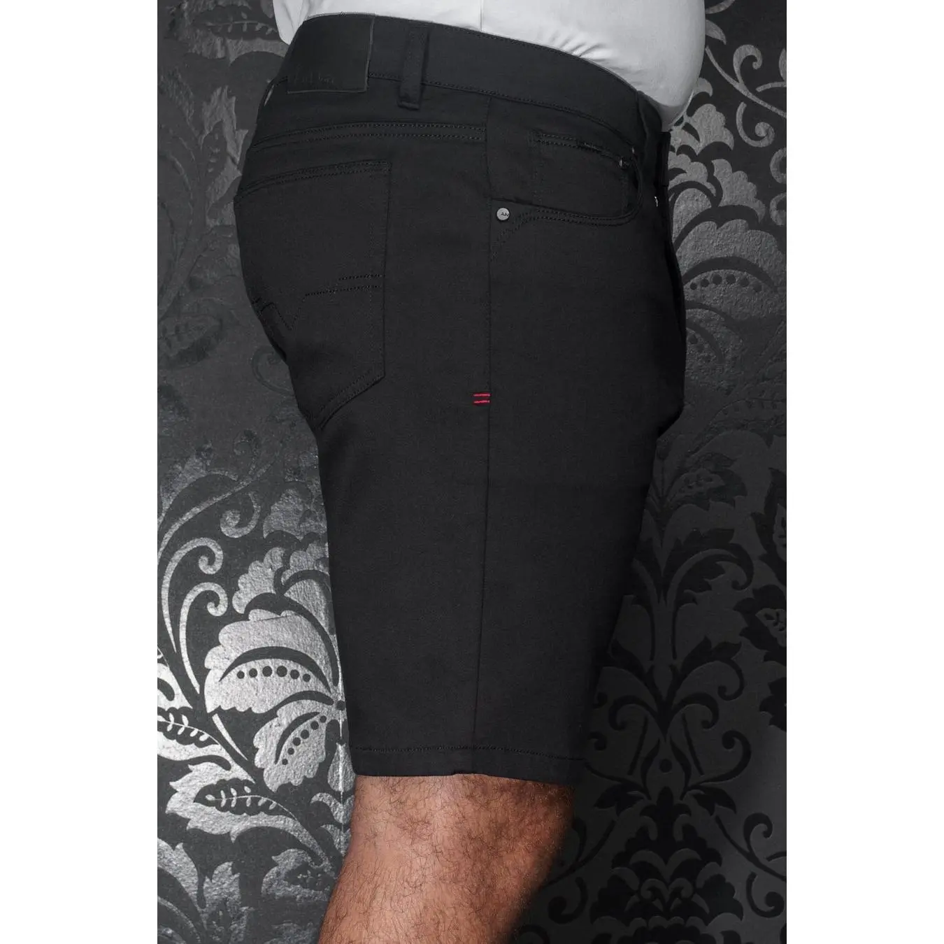 Au Noir Stretch Short | JAY-SKC, Black