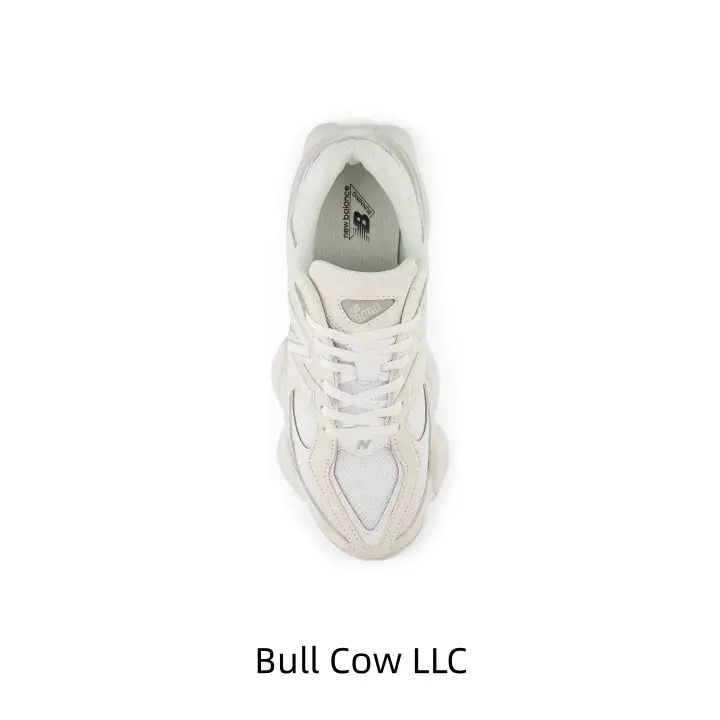 Sweat-wicking inner lining, keep feet fresh and comfortable in hot weather
