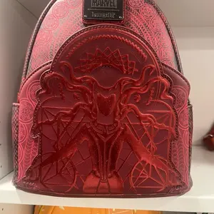 Random Surprise Collectible & Fashion Bag Pull
