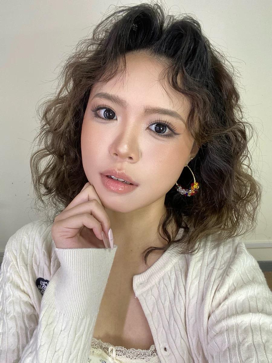 ANDKISS Silver-Post Hoop Earrings with Round Glass Pearls. Versatile "Dopamine" Colors. Sweet & Charming. Light Luxury, Niche Design. Instagram-Style. Fashionable Jewelry. Ideal Gift for Adults. A Perfect Choice for Gifting.