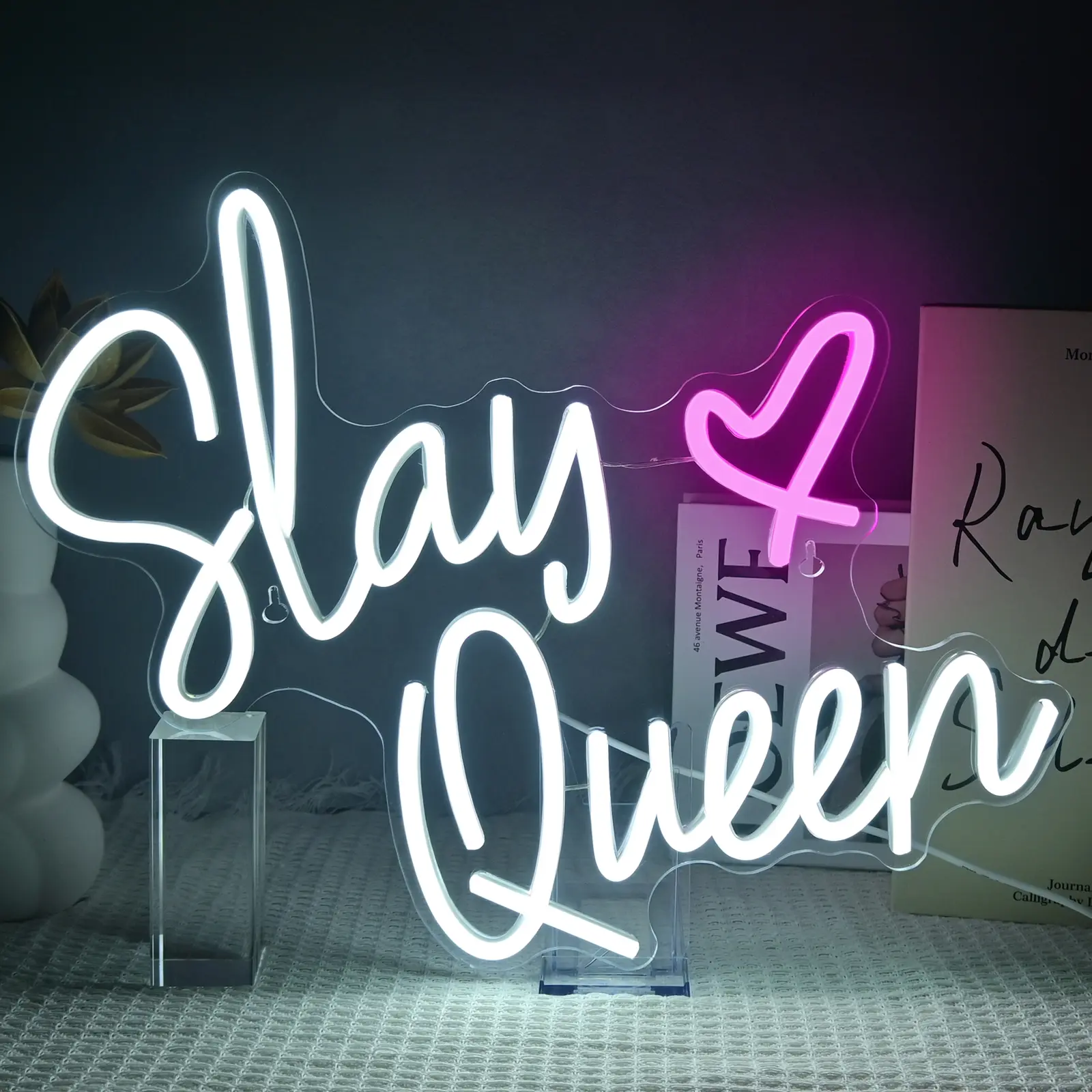Slay Queen Neon Sign, 1-Count LED Wall-Mount Neon Light, Led Light Letters, Indoor Wall Light, USB-Powered Decorative Lamp for Home, Office, Girls’ Room Holiday Parties, LED Mood Light, Home Decor Lighting, Disco Novelty Lighting
