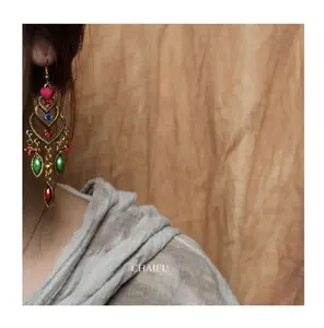 Exquisite Antique Emerald Dangle Earrings.Timeless Elegance.butterfly Japanese aesthetic.Korean fashion.antique appreciation.50s revival