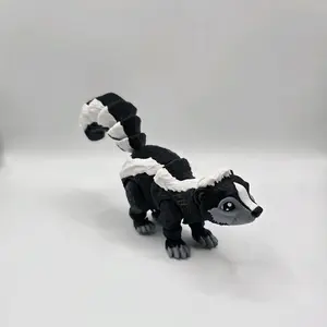 Articulating Skunk 3D Printed Decoration - Black and White Design, Perfect for Fans of Action Figures & Fantasy Creatures