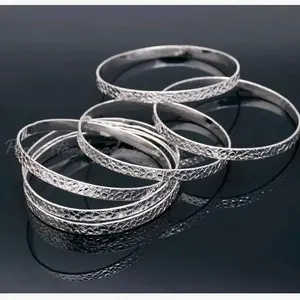 Set of 5 Slender Stackable Bangles, 925 Sterling Silver Hammered Bangle Set, Antique Silver Bracelet, Unisex Handmade Jewelry