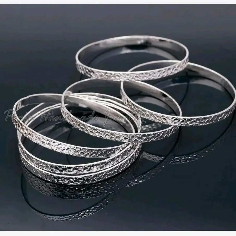 Set of 5 Slender Stackable Bangles, 925 Sterling Silver Hammered Bangle Set, Antique Silver Bracelet, Unisex Handmade Jewelry